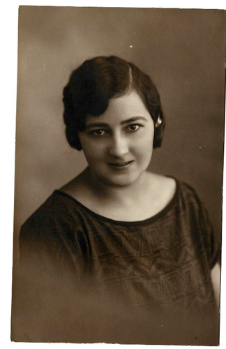 Vorführdame portrait - vorführdame,,